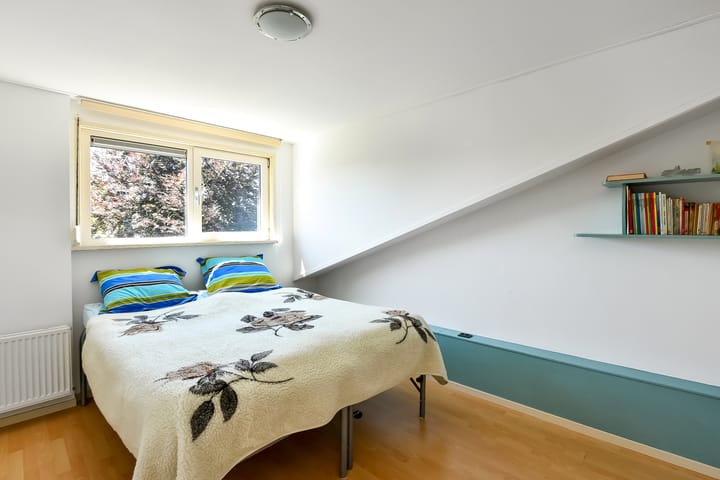 Photo 27 of Conference 7