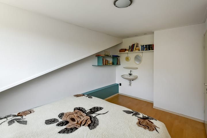 Photo 29 of Conference 7