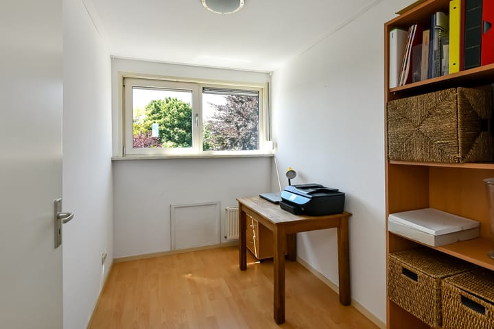 Photo 30 of Conference 7