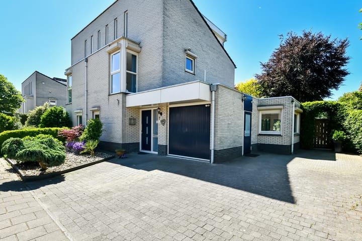 Photo 43 of Conference 7