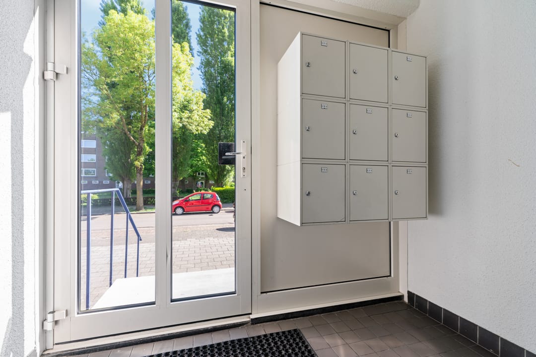 Photo 7 of Maanstraat 13