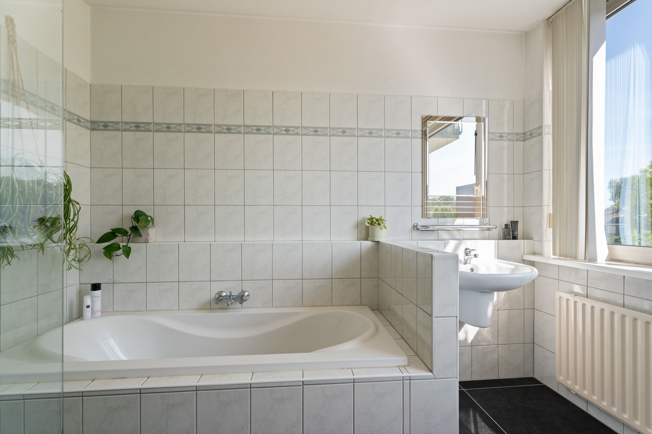 Photo 18 of Maanstraat 13