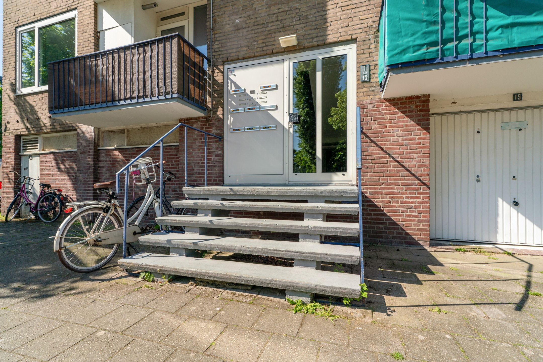 Photo 6 of Maanstraat 13