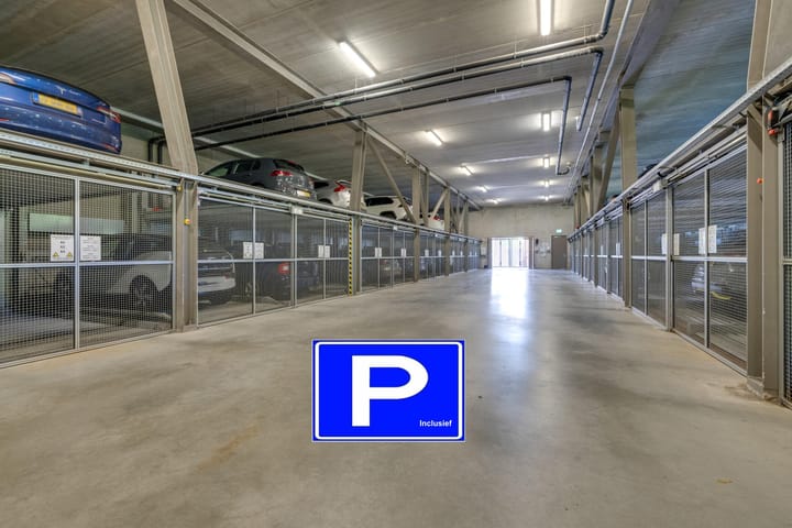 Foto 31 van Carolina MacGillavrylaan 131