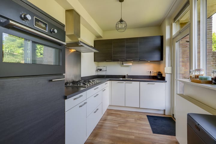 Photo 3 of Annastraat 34