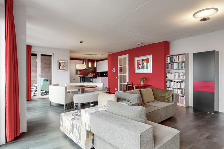 Foto 9 van Adrianastraat 50