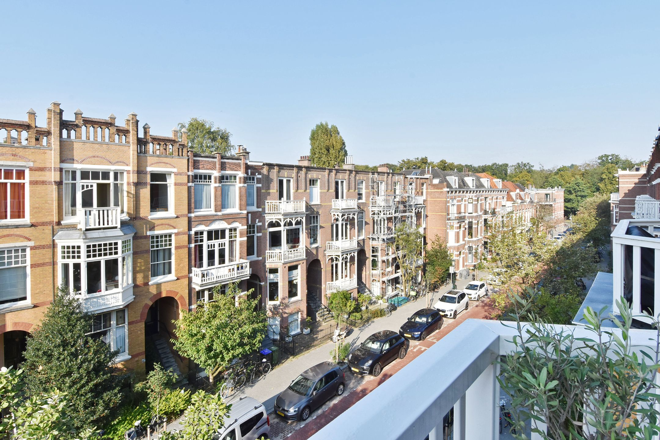 Foto 45 van Gerard Reijnststraat 60