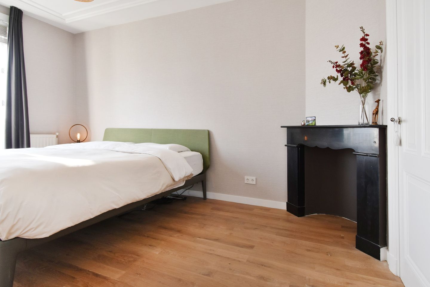 Foto 50 van Gerard Reijnststraat 60