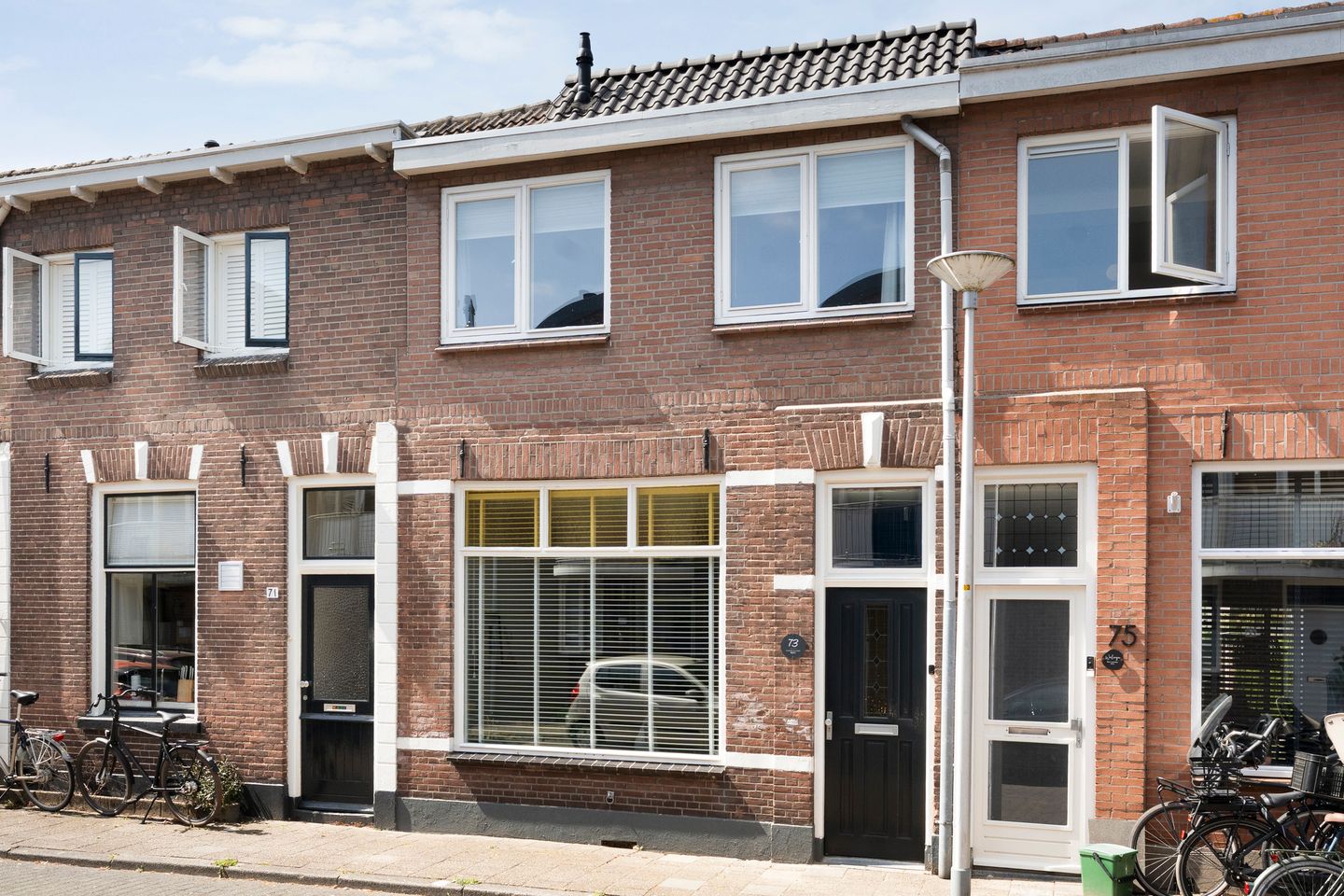 Foto 1 van Warmoesstraat 73