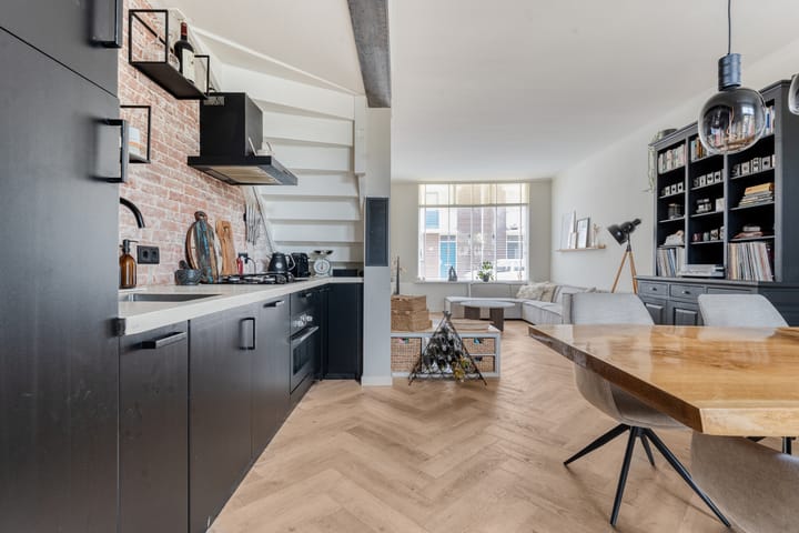 Foto 14 van Warmoesstraat 73