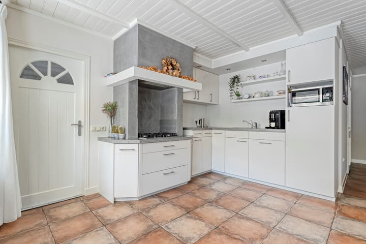 Photo 12 of Liezenstraat 14