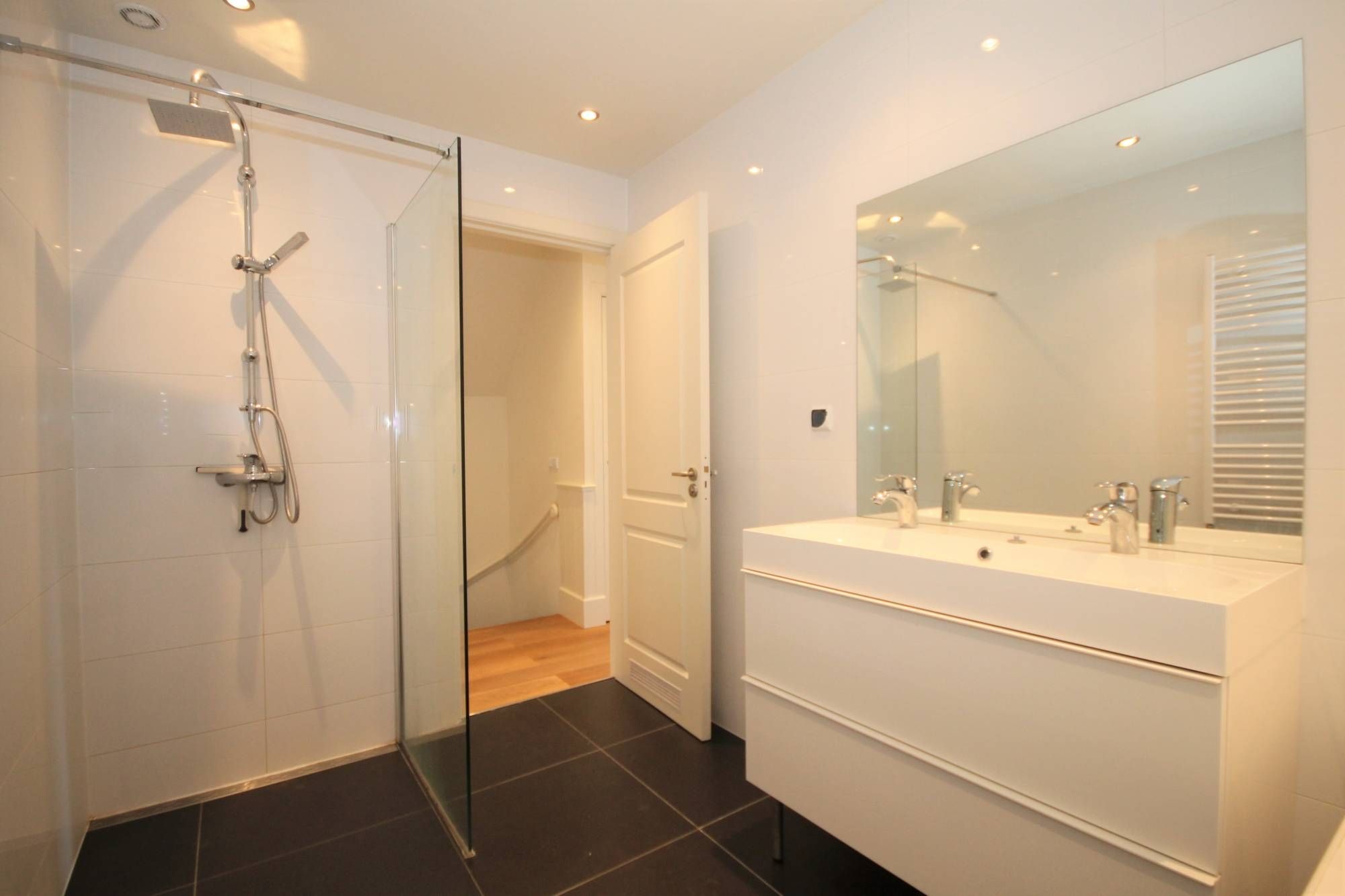 Foto 12 van Laan van Meerdervoort 145-A