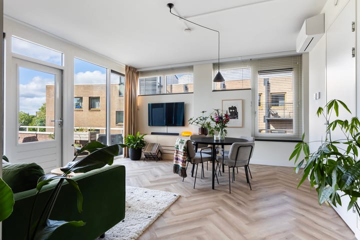 Photo 8 of Rustenburgstraat 22-B