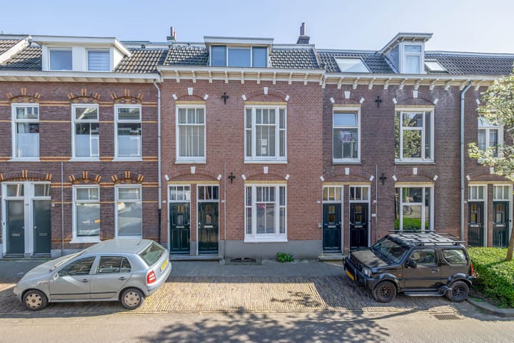 Agnietenstraat 59