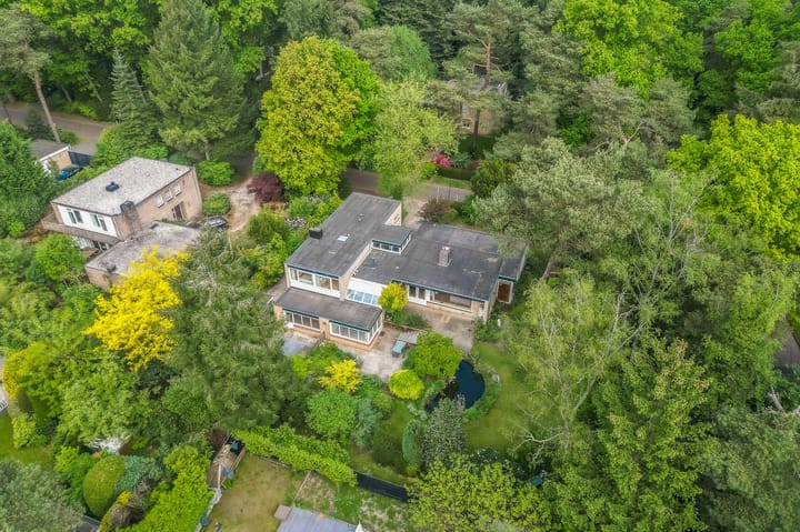 Foto 1 van Röntgenlaan 1