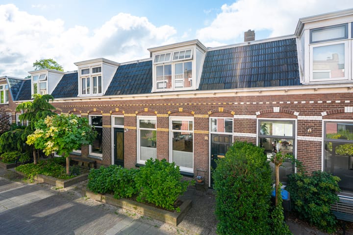 Photo 1 of Schalk Burgerstraat 35