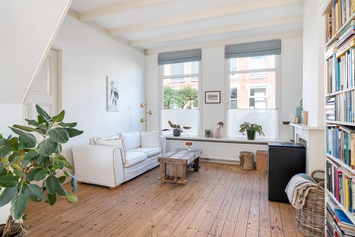 Photo 8 of Schalk Burgerstraat 35