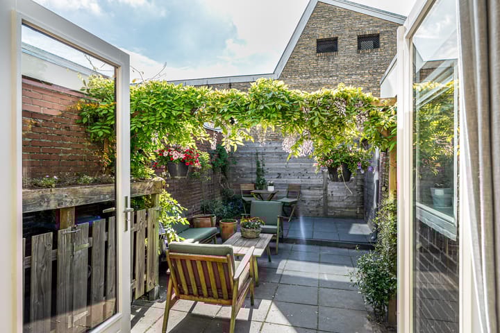 Photo 20 of Schalk Burgerstraat 35