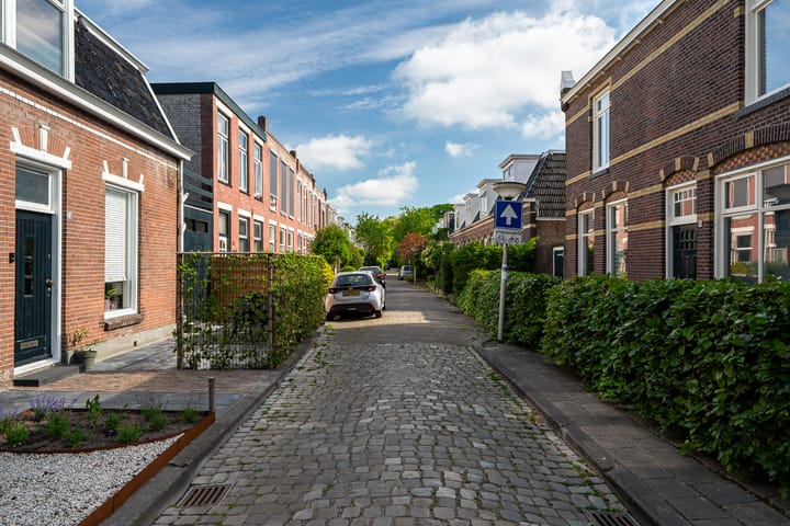 Photo 37 of Schalk Burgerstraat 35
