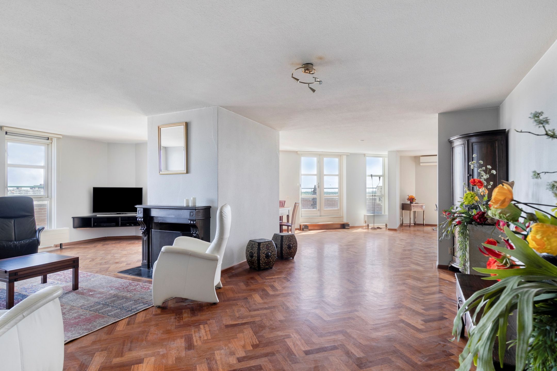 Photo 6 of Rossinistraat 178