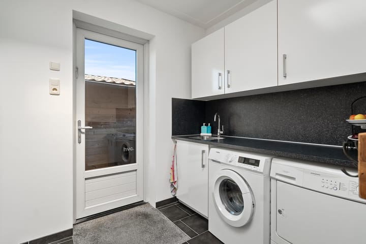 Photo 13 of Medemblikkerweg 3