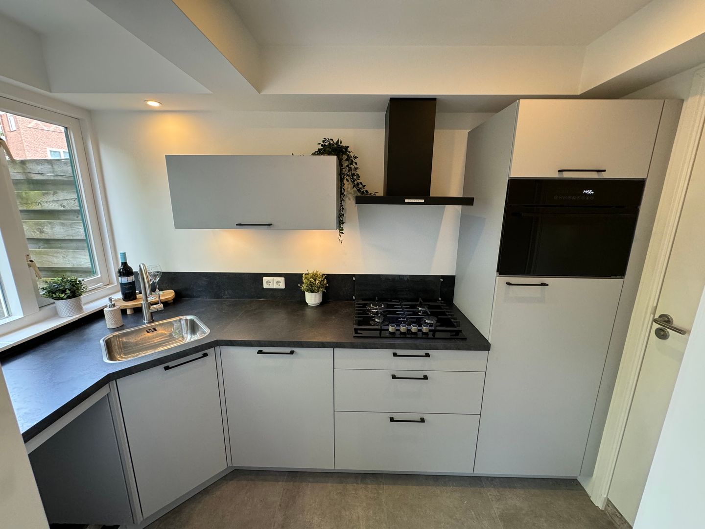 Foto 5 van Anthony van Leeuwenhoeklaan 4