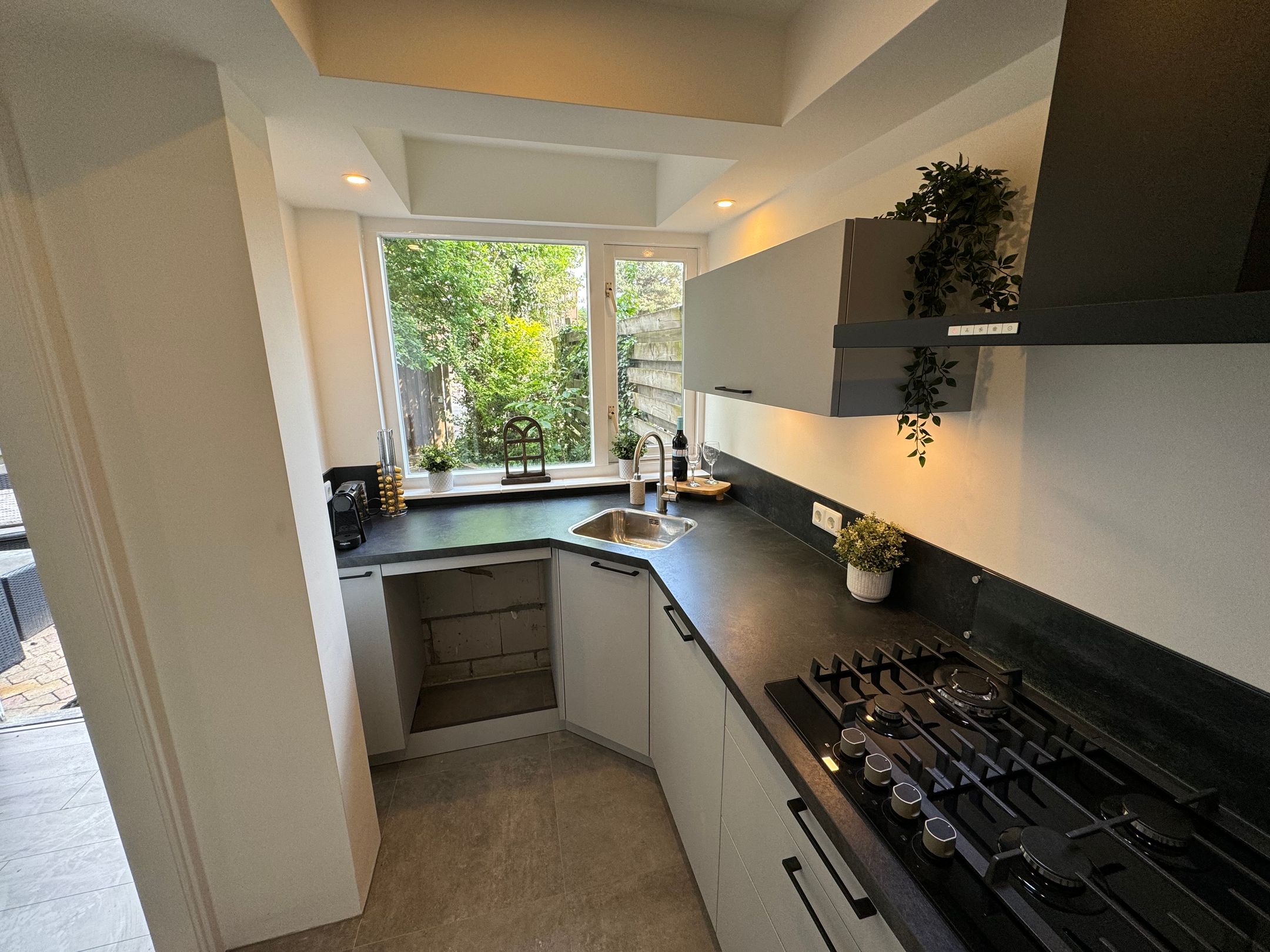 Foto 6 van Anthony van Leeuwenhoeklaan 4