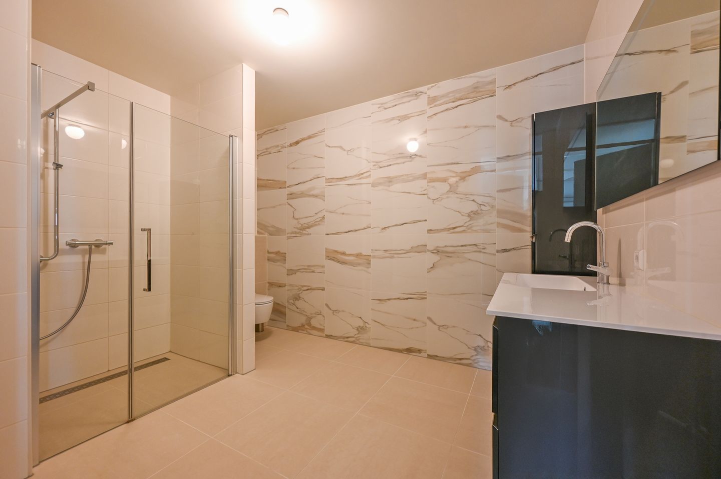 Photo 5 of Heemraadstraat 42