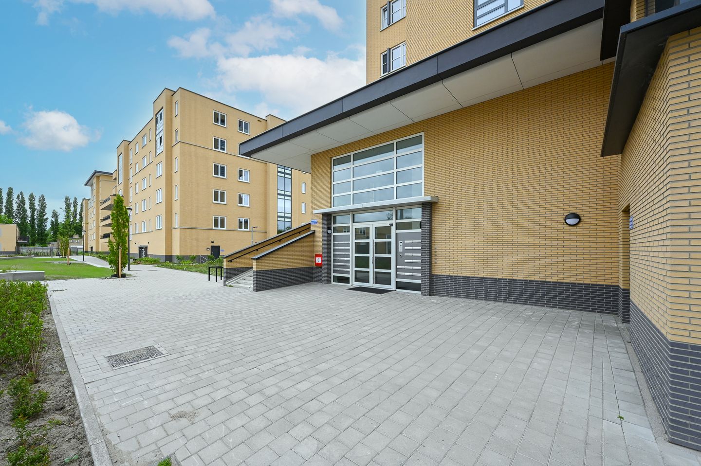 Photo 10 of Heemraadstraat 42