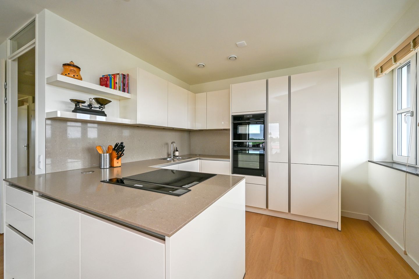 Photo 20 of Heemraadstraat 42