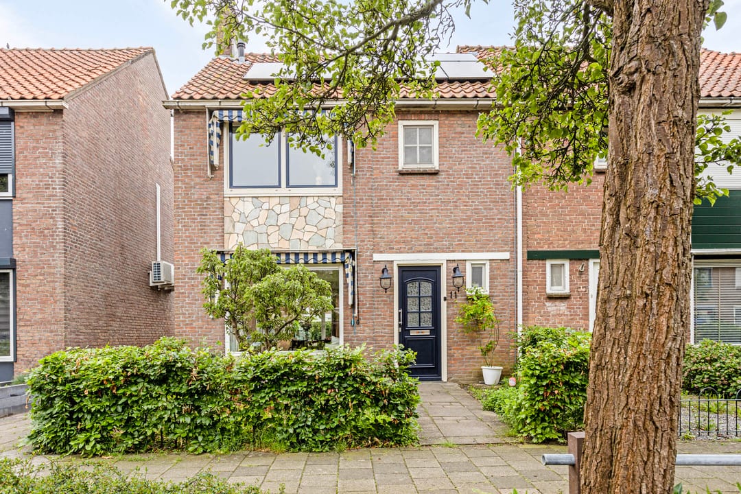 Foto 1 van Douwes Dekkerstraat 11