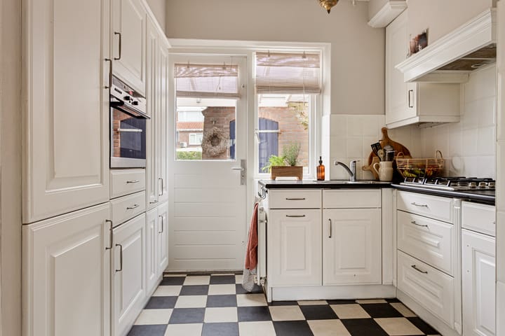 Foto 7 van Douwes Dekkerstraat 11