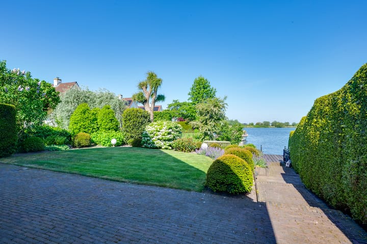 Photo 53 of Vlasoever 32