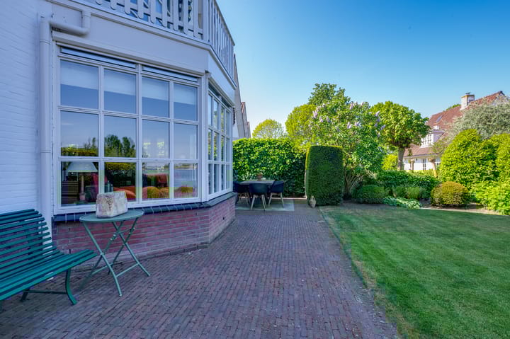 Photo 54 of Vlasoever 32