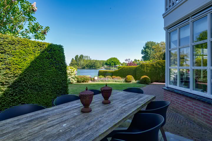 Photo 56 of Vlasoever 32