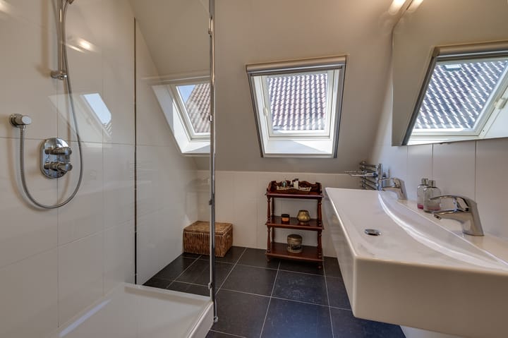 Photo 47 of Vlasoever 32