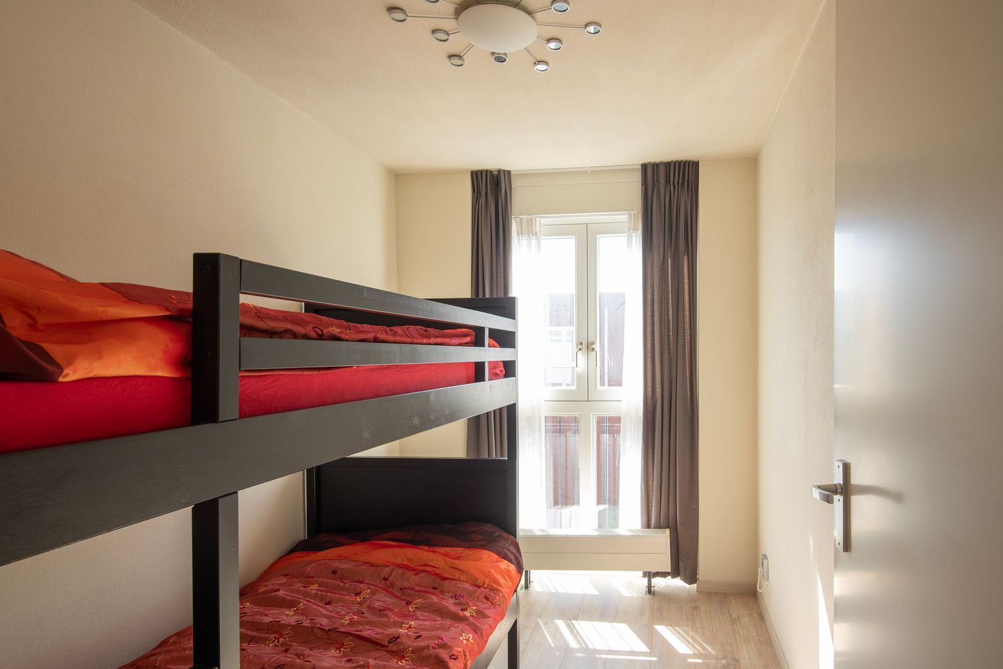 Foto 19 van van der Duyn van Maasdamstraat 97