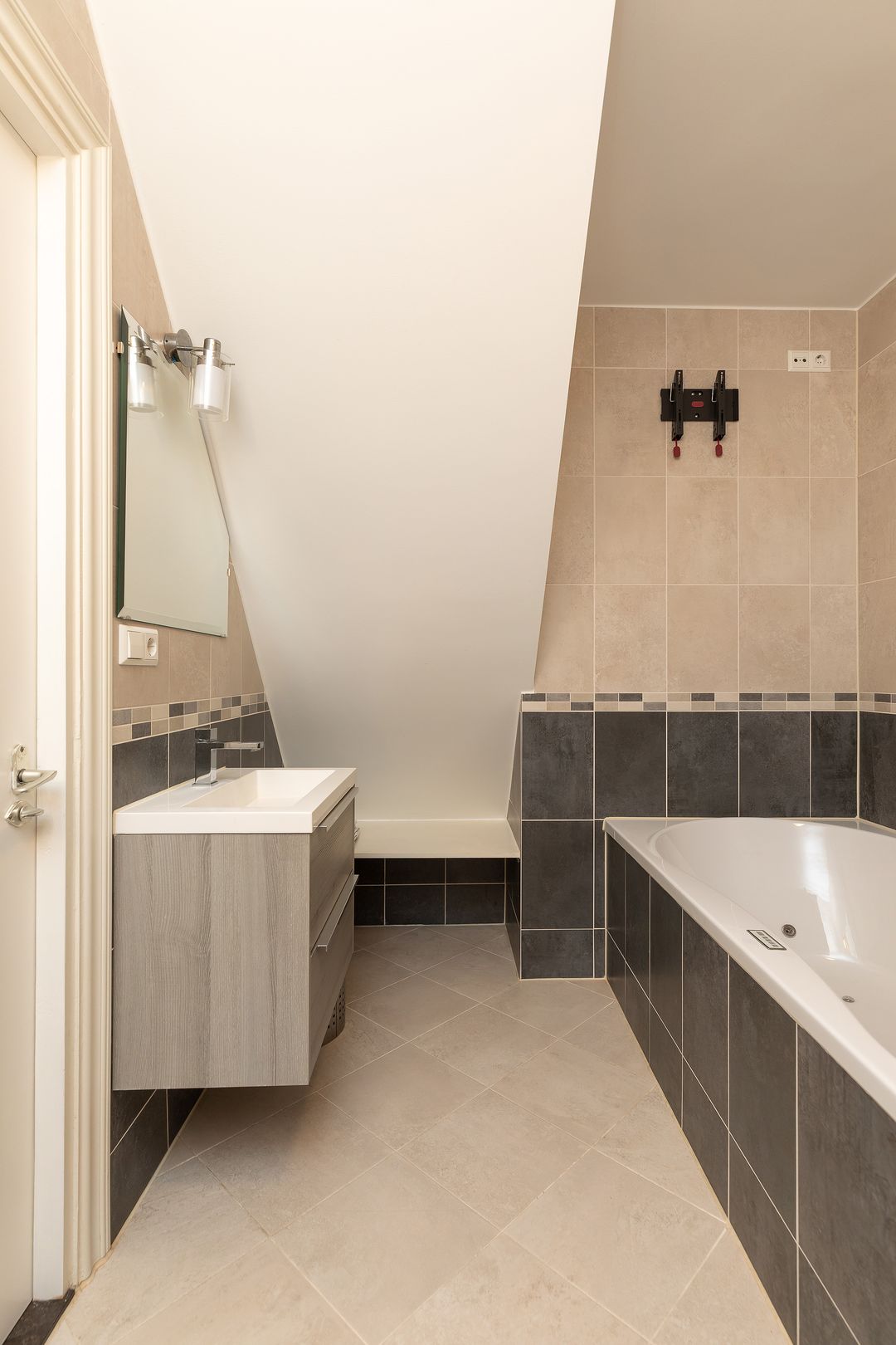 Foto 16 van Schuttersweg 28