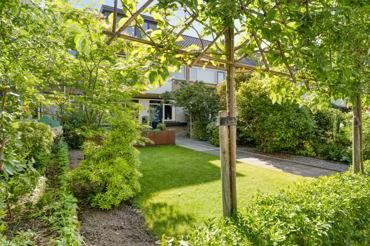 Foto 46 van Vanvitelliweg 15