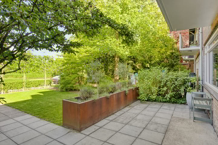 Foto 47 van Vanvitelliweg 15