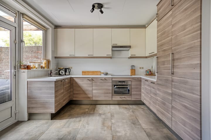 Foto 16 van Vanvitelliweg 15