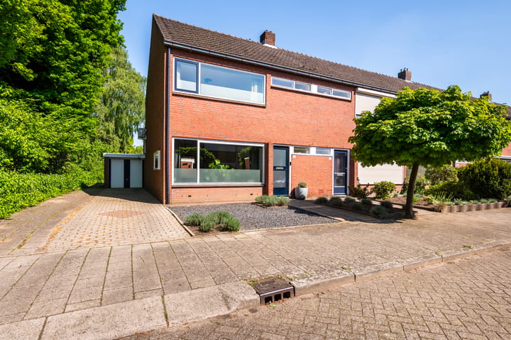 Foto 1 van De Ruijterstraat 24