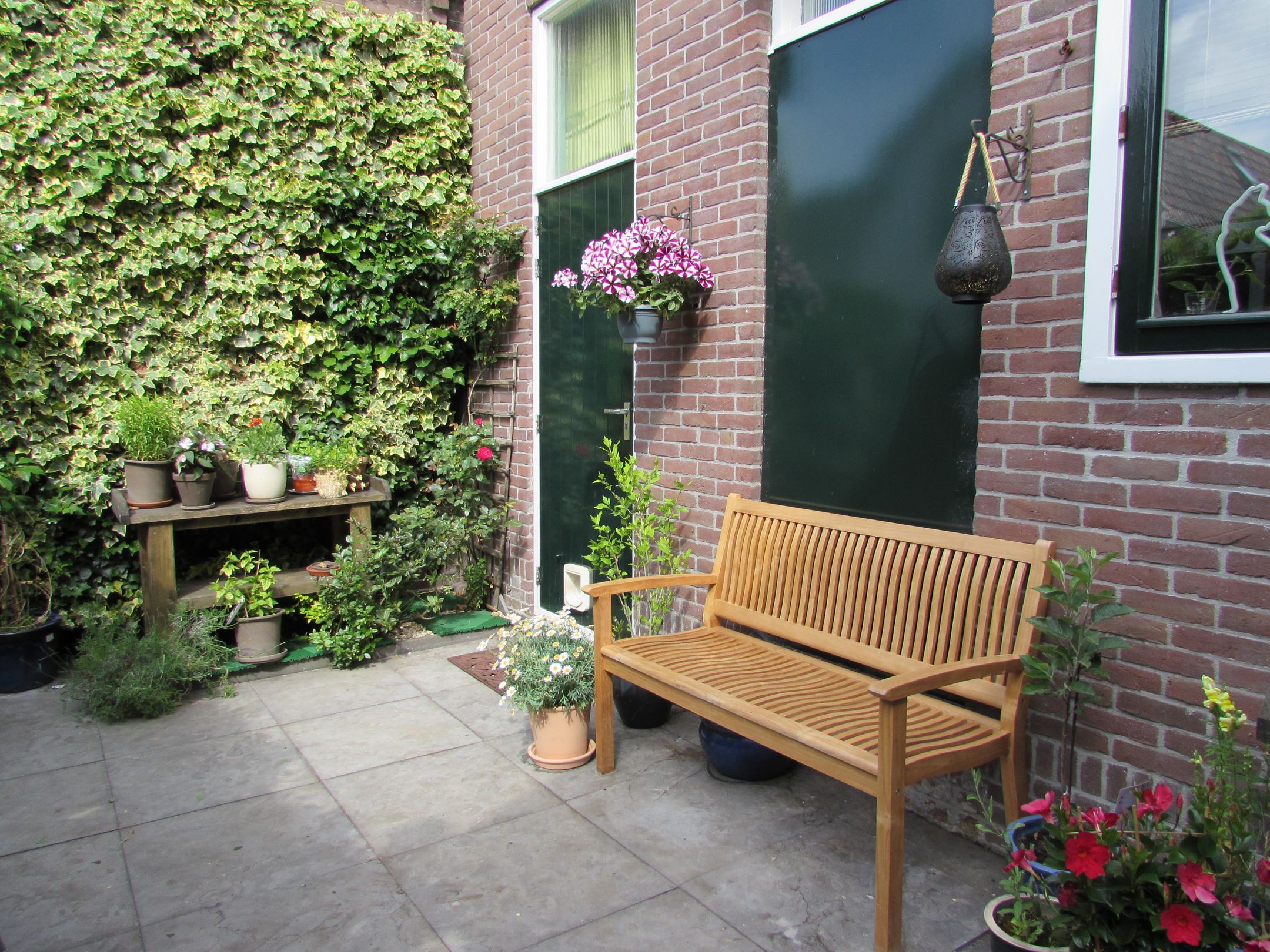 Photo 36 of Bredenhofstraat 7