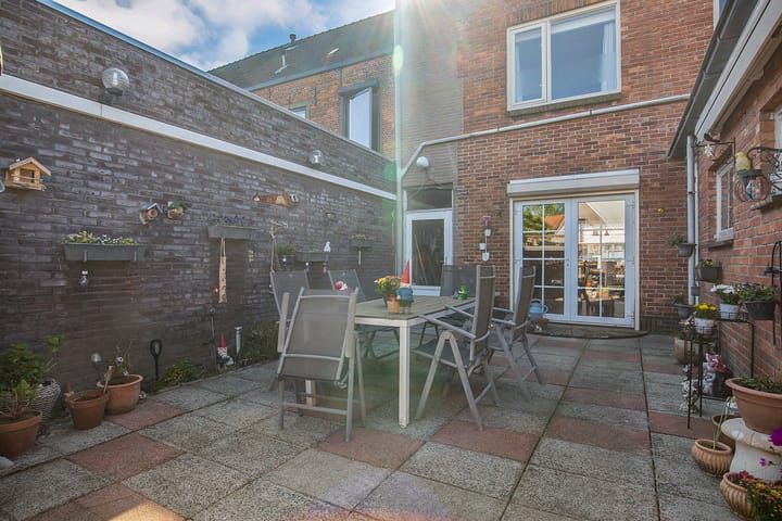 Photo 14 of Stationsstraat 37-A