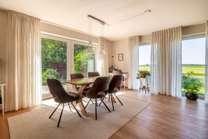 Foto 14 van Ost-West Strasse 11