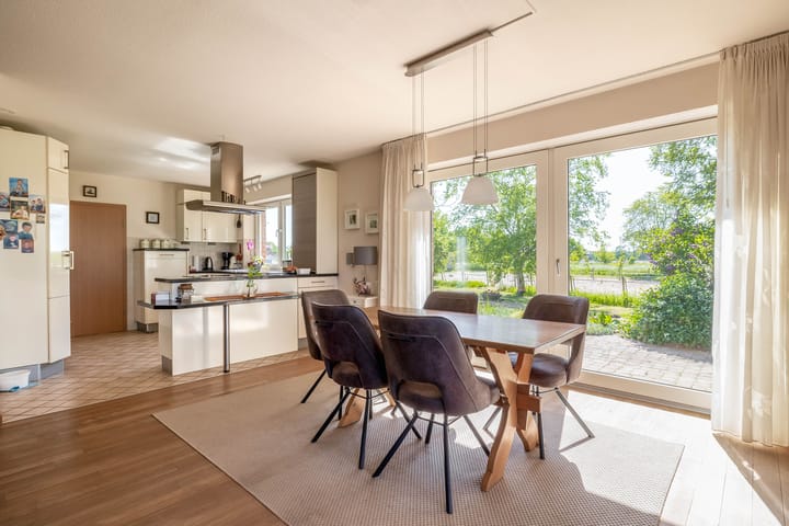 Foto 16 van Ost-West Strasse 11