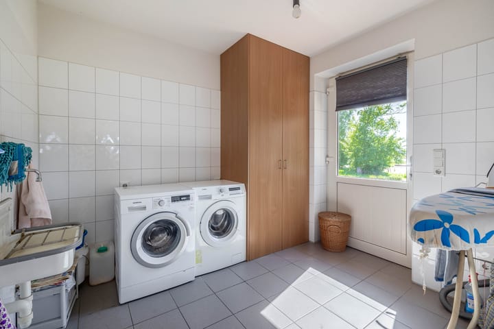 Foto 22 van Ost-West Strasse 11