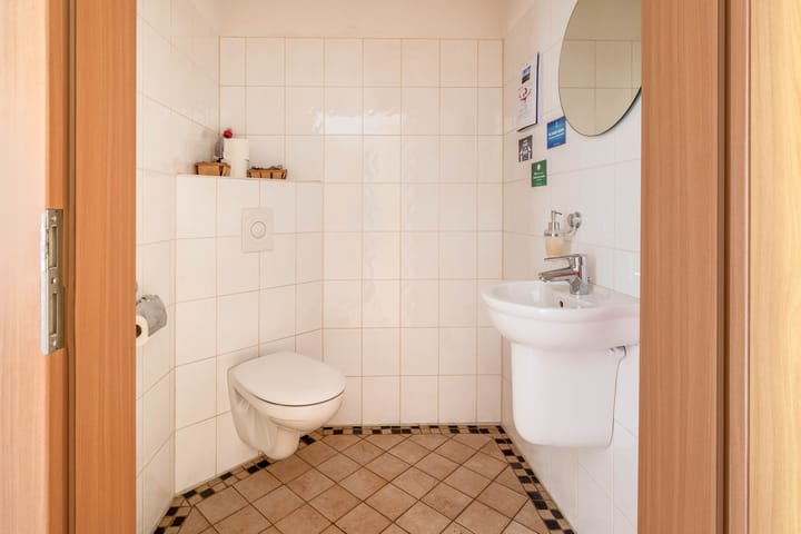 Foto 25 van Ost-West Strasse 11