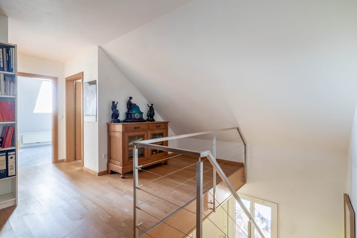 Foto 31 van Ost-West Strasse 11