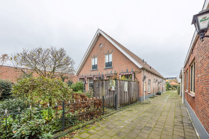 Foto 1 van Westeinde 8-12